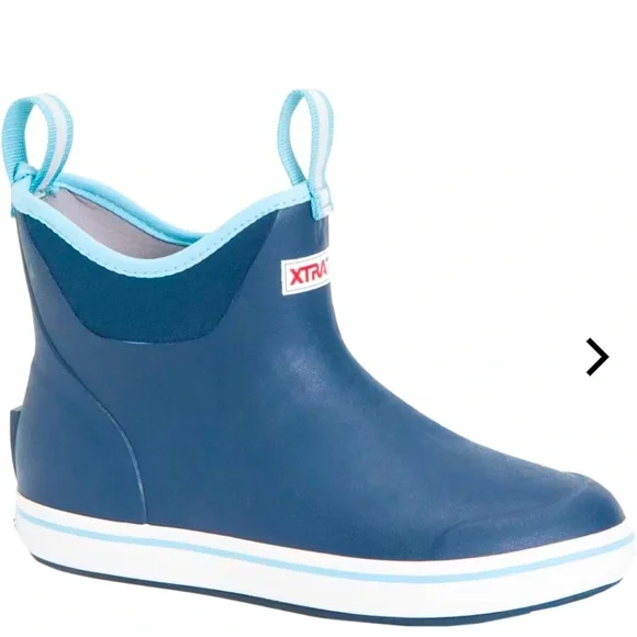 Women’s XtraTuf Deck Boot size 11 NEVER WORN - Picture 1 of 12